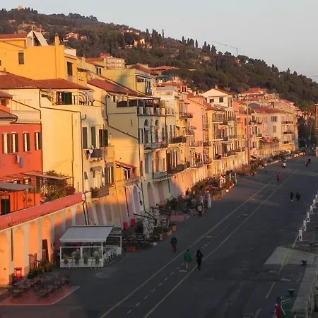 La Tuga Seaside Imperia